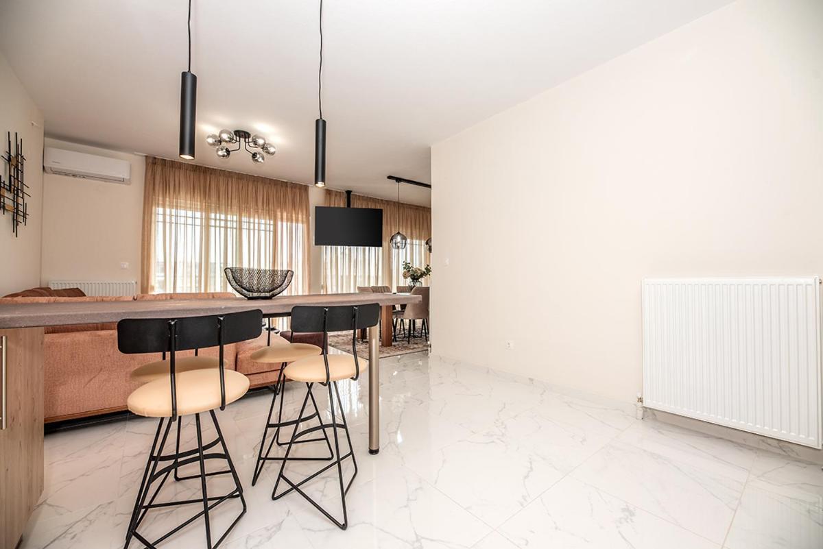 Central Luxury Apartment Szaloniki Kültér fotó